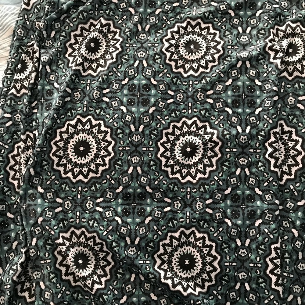 Maxi skirt with slinky fabric, geometric pattern
